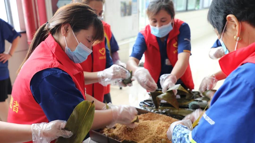 端午節“拍了拍你”并向你送來節日祝福